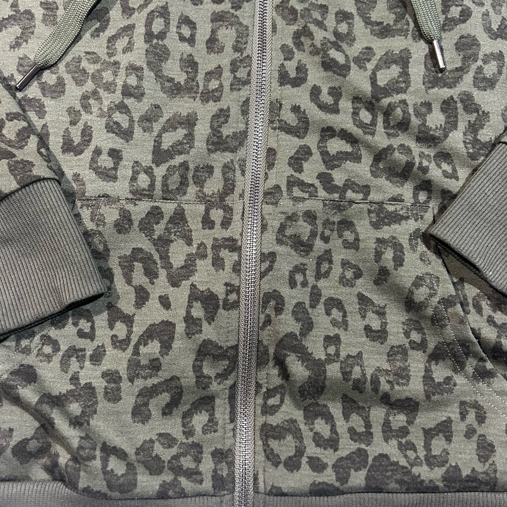 Lularoe Large Cozy Leopard Print Zip-Up Hoodie - Picture 5 of 6